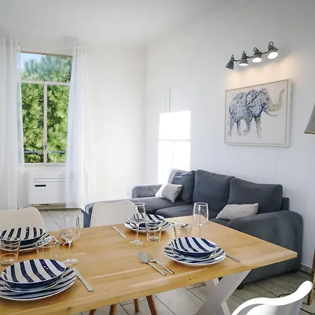 Apartamento 2 Bedrooms Apartment-cannes Center Suquet-2mins To & 10mins To Palais-airconditioning & Fiberwifi